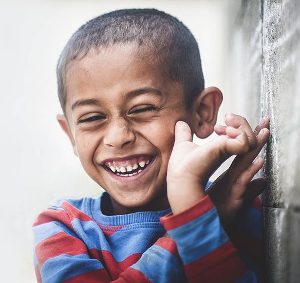 enfant joyeux